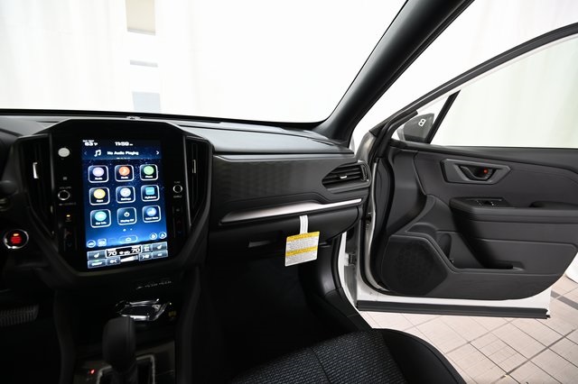 2025 Subaru Forester Premium photo 25