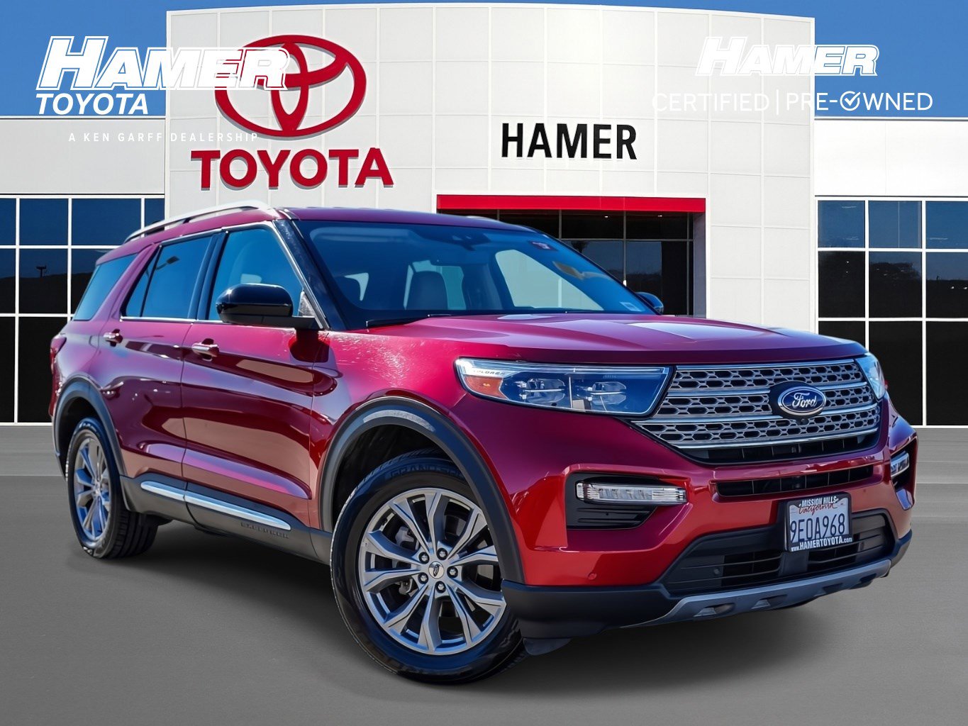 2023 Ford Explorer Limited's photo