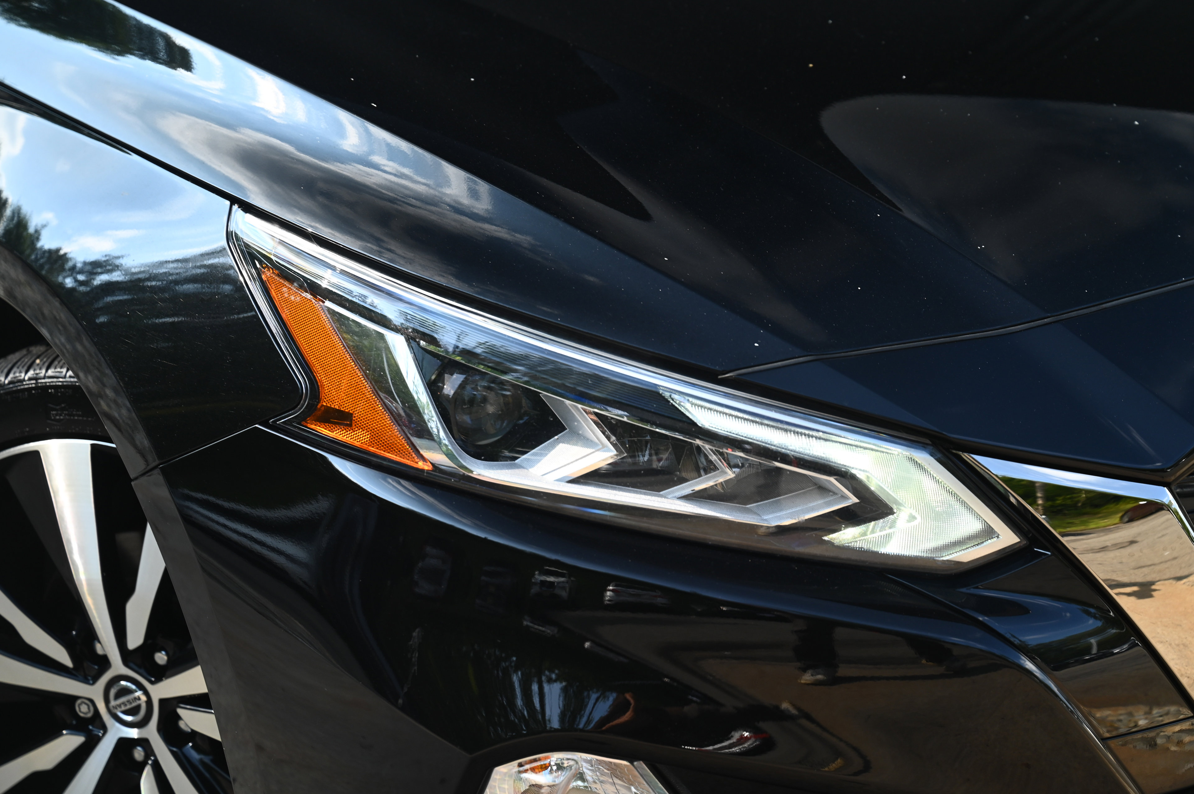 2022 Nissan Altima 2.5 SR photo 4