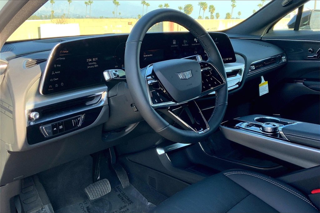 2025 Cadillac Lyriq Sport photo 8