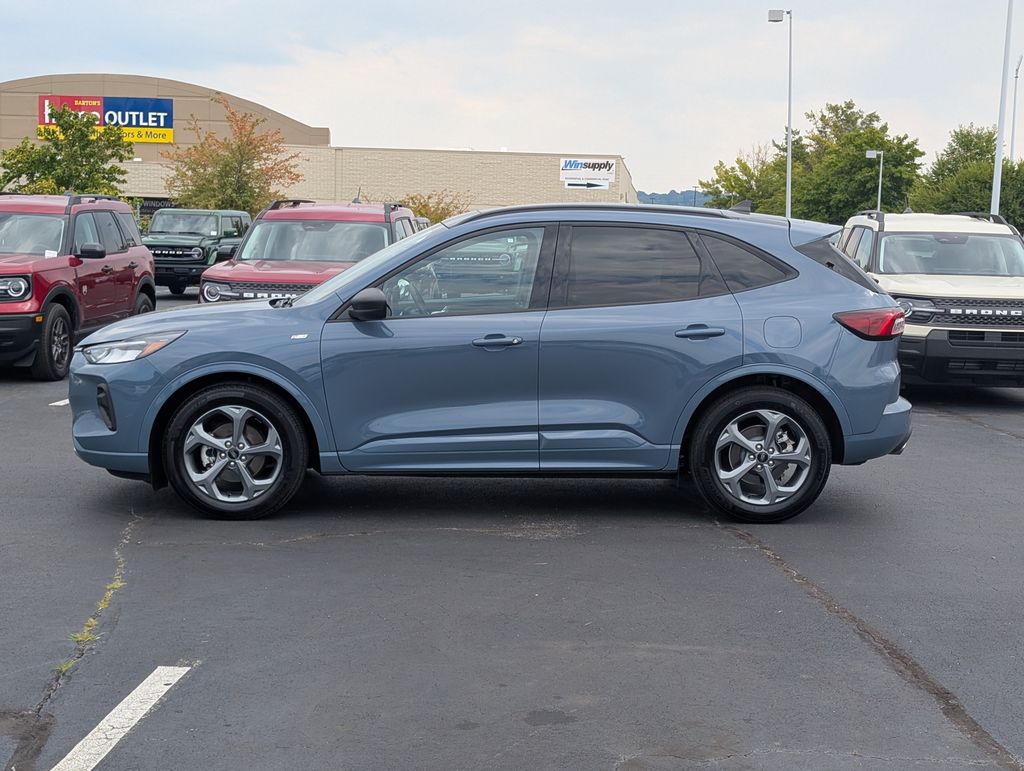 2023 Ford Escape ST-Line photo 3