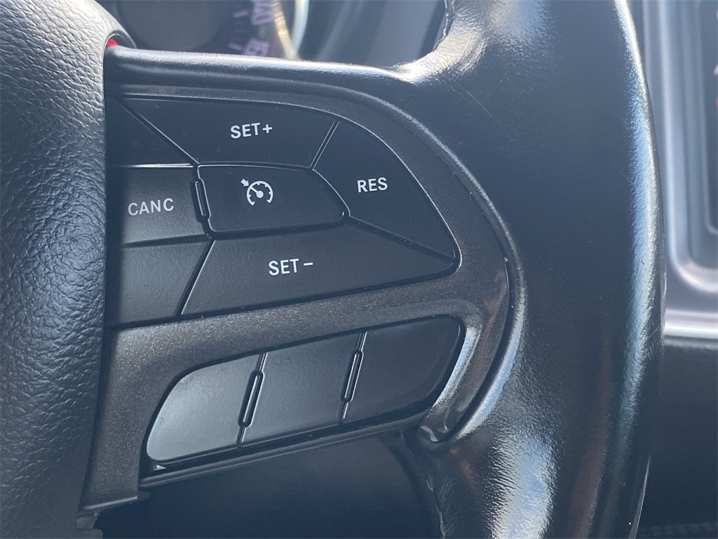 2019 Dodge Challenger SXT photo 22
