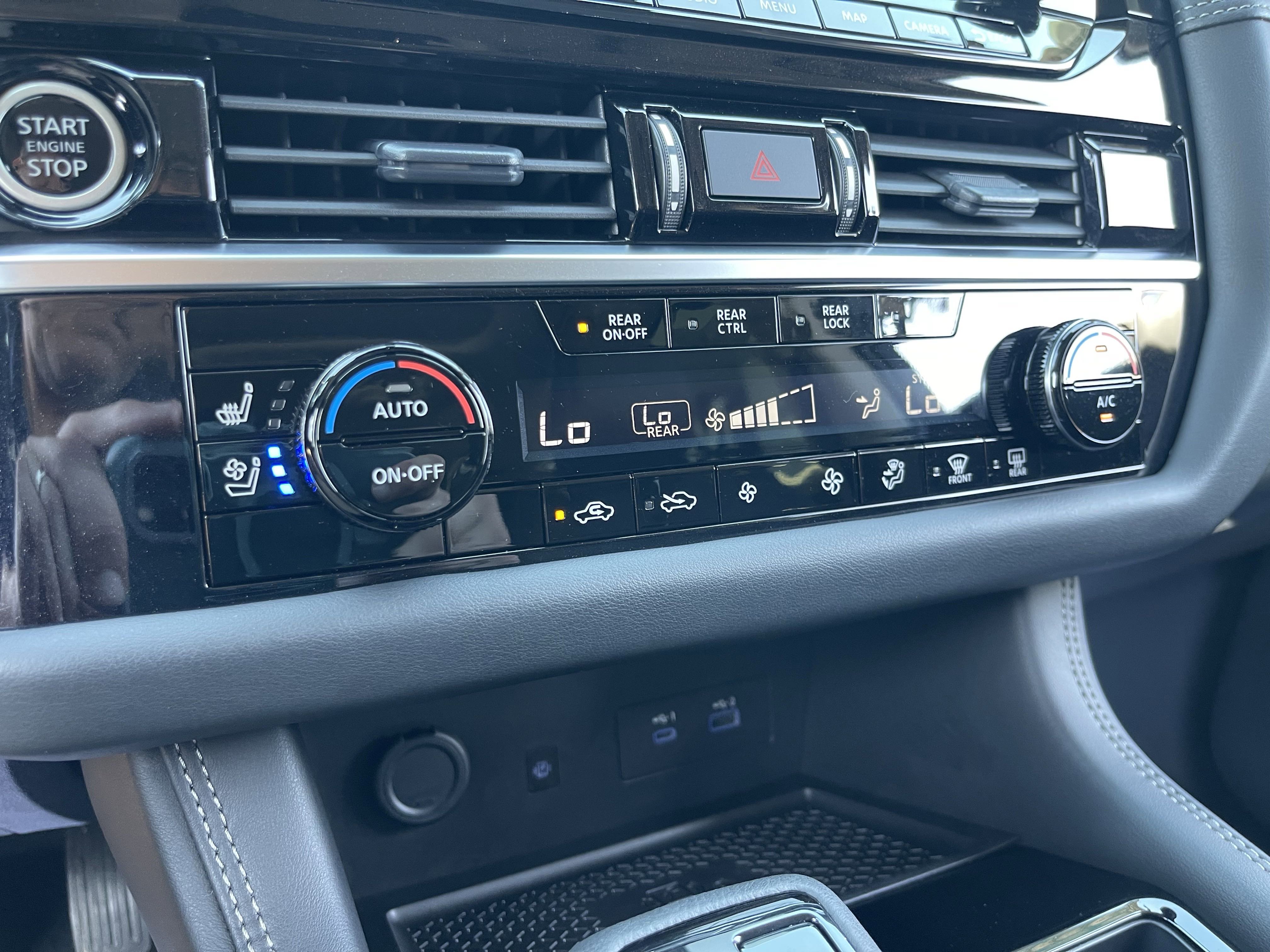 2024 Nissan Pathfinder Platinum photo 9