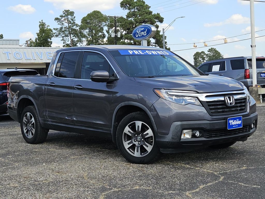2017 Honda Ridgeline RTL photo 2
