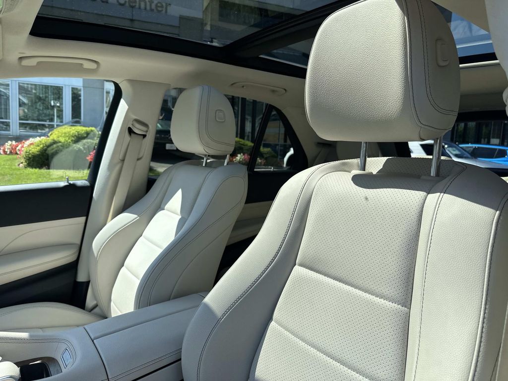 2022 Mercedes Benz GLE 350 4MATIC photo 37