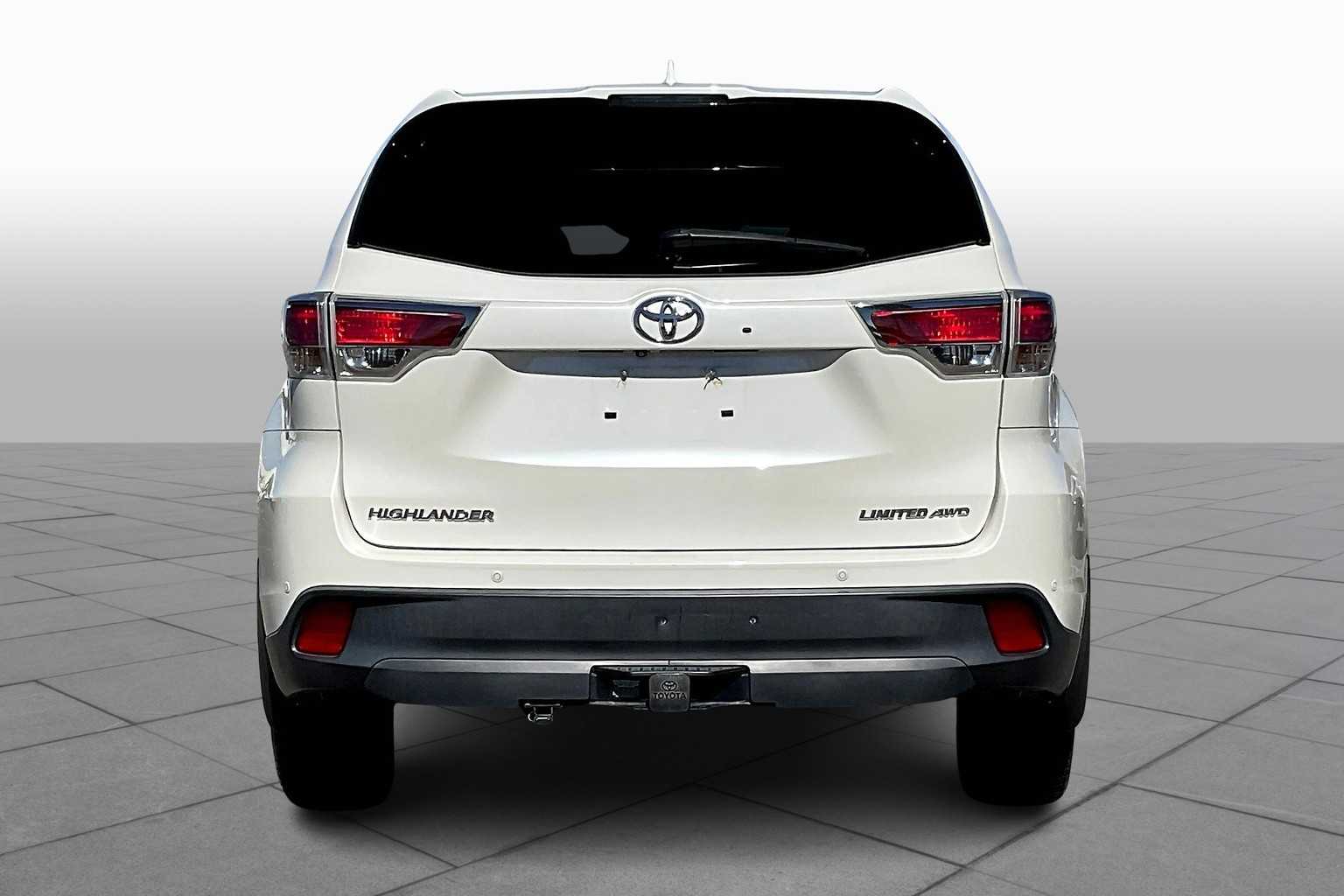 2015 Toyota Highlander Limited Platinum Sport photo 4
