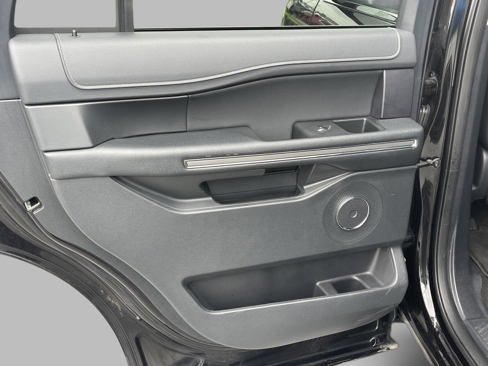 2024 Ford Expedition XLT photo 21