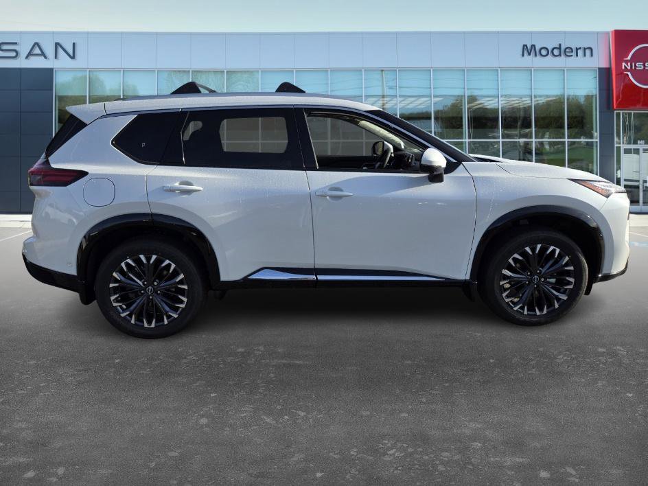 2026 Nissan Rogue Platinum photo 4