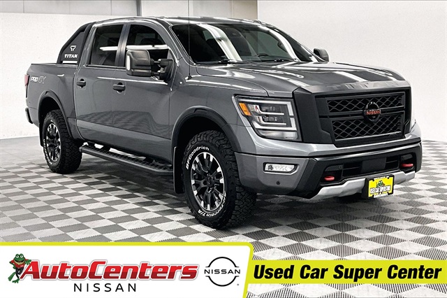2021 Nissan Titan PRO-4X's photo