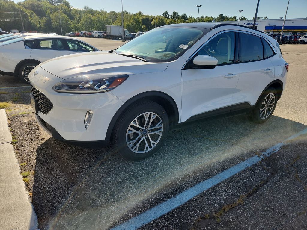 2022 Ford Escape SEL photo 2