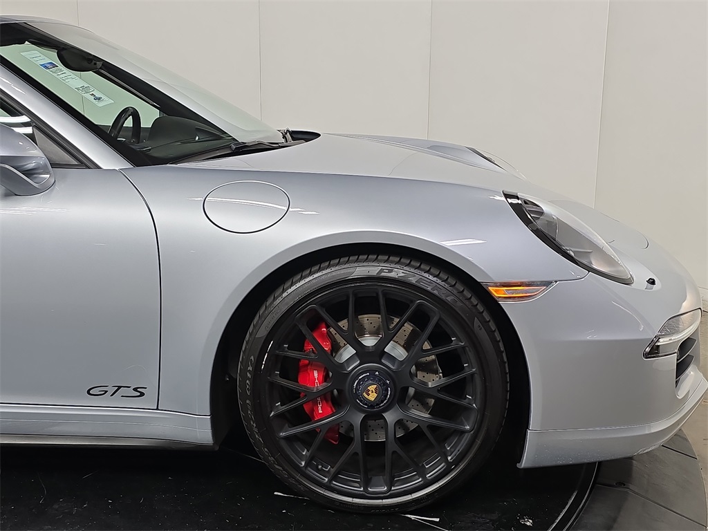 2015 Porsche 911 GTS photo 11