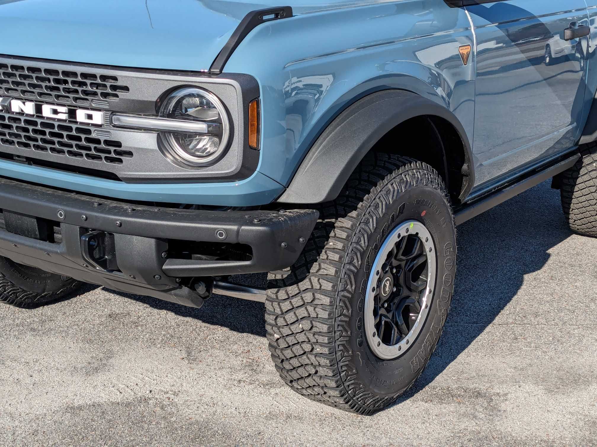2023 Ford Bronco Badlands photo 8
