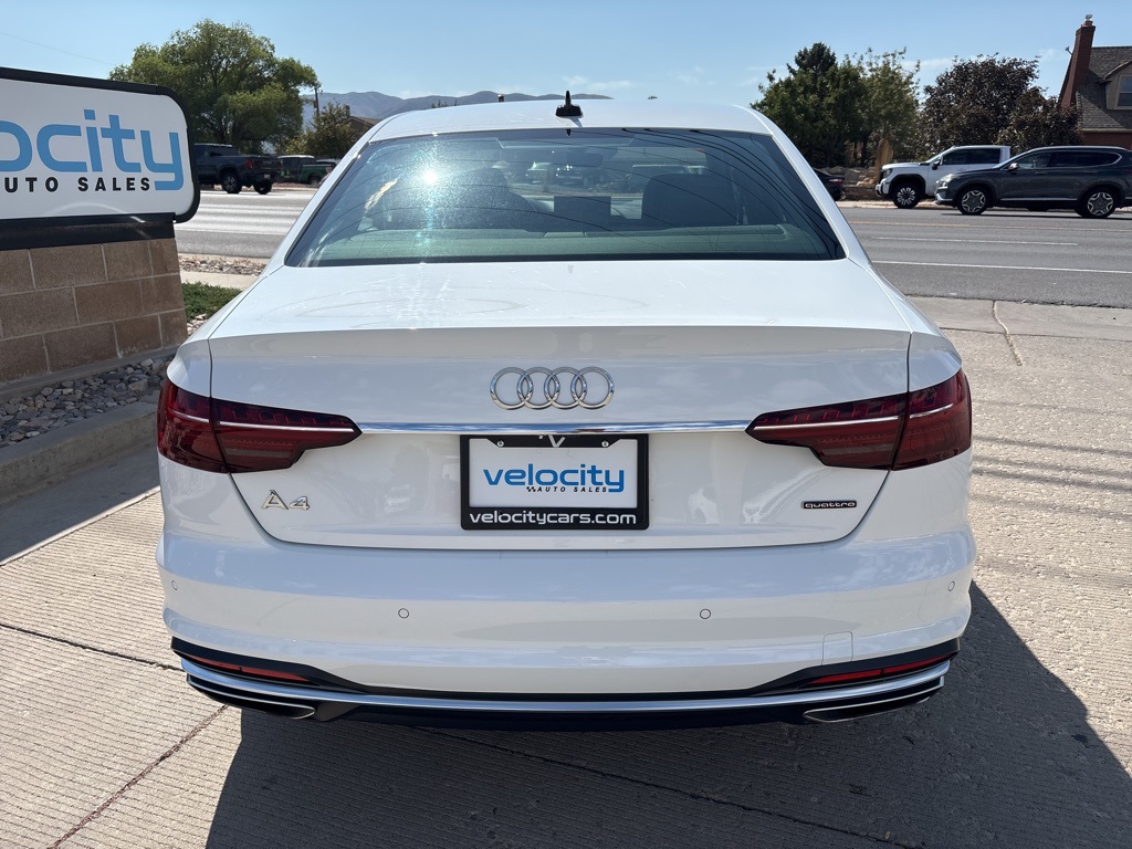 2022 Audi A4 45 S line Premium Plus photo 4
