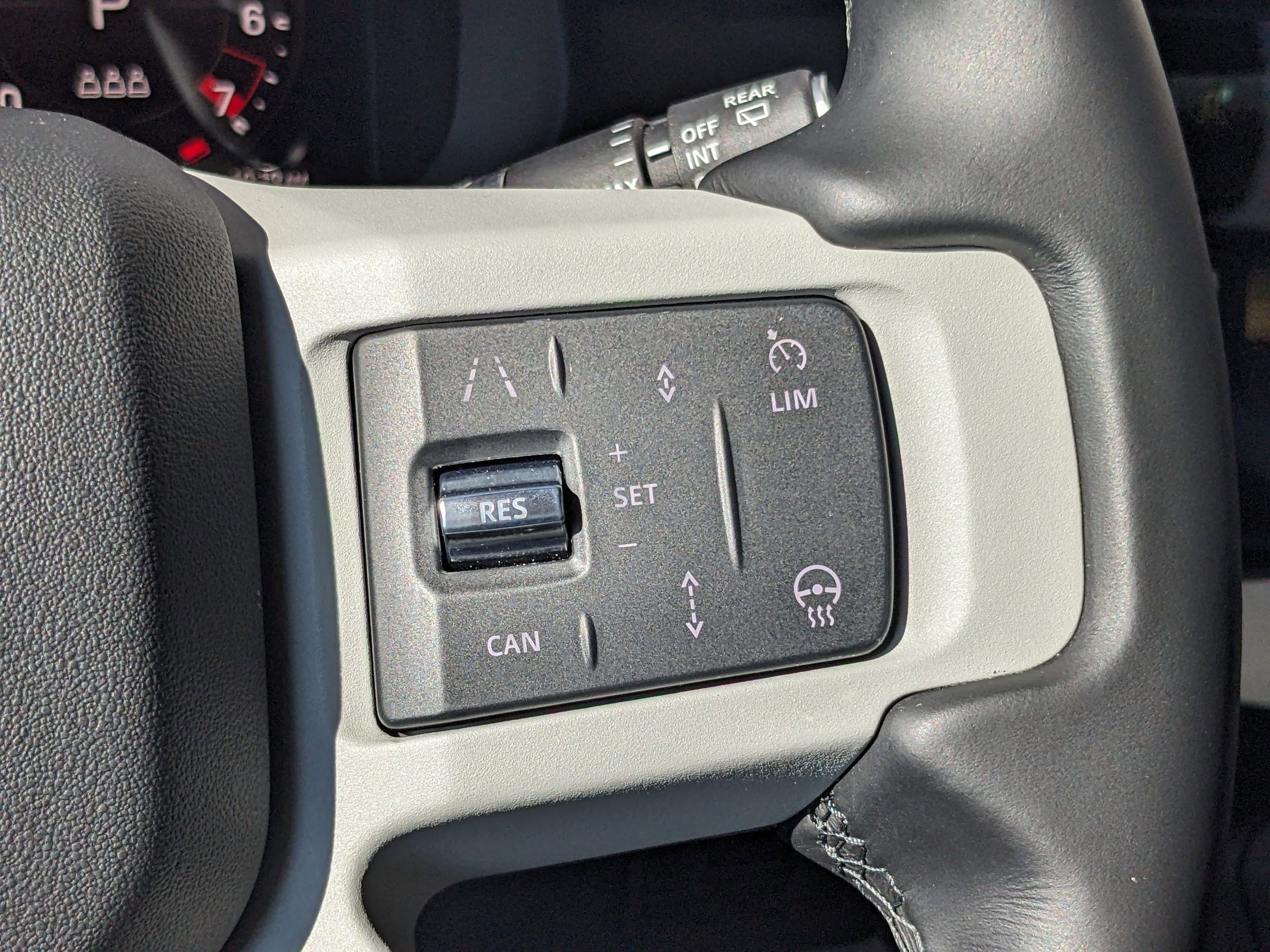 2024 Land Rover Defender 110 S photo 17