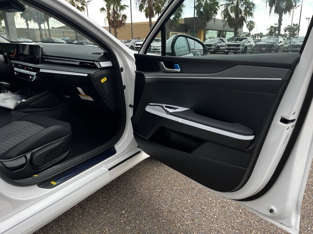 2026 Kia K5 LXS photo 19