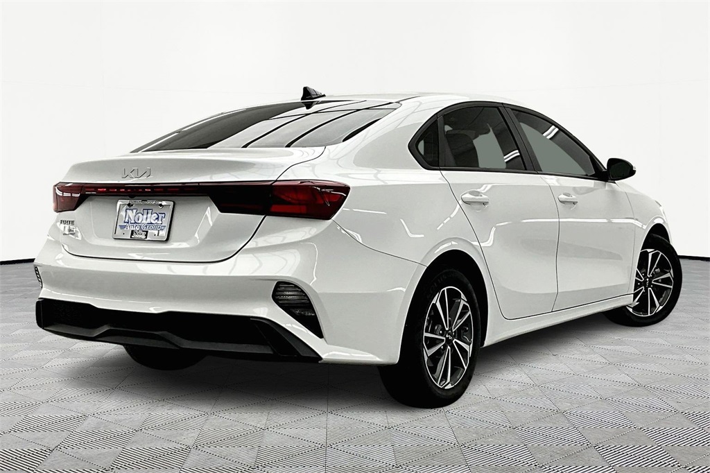 Used 2024 Kia Forte LXS with VIN 3KPF24ADXRE765458 for sale in Kansas City