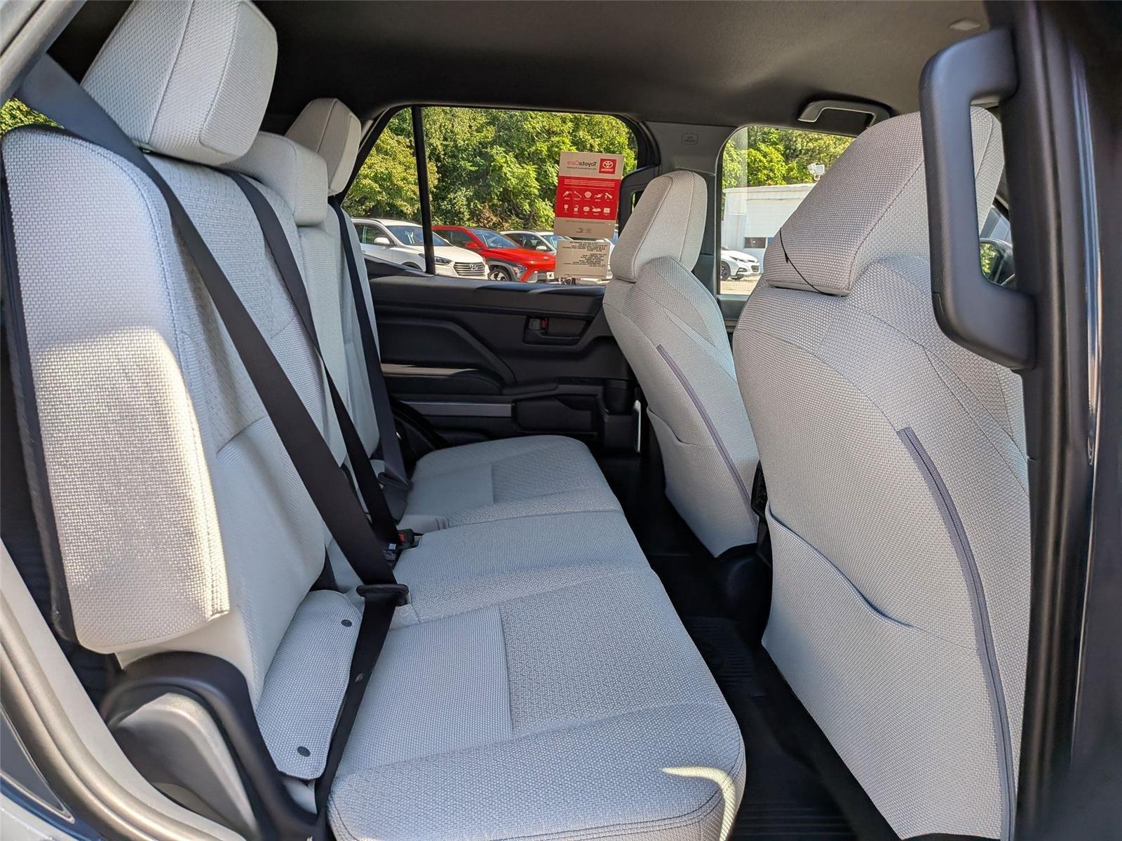 2025 Toyota 4Runner SR5 photo 30