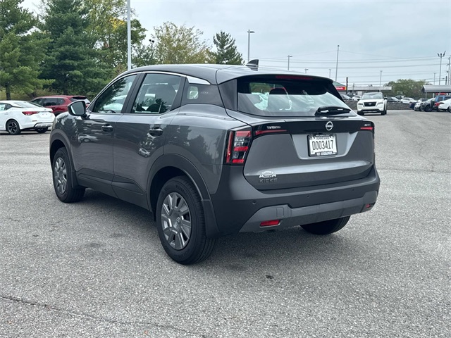 2025 Nissan Kicks S photo 2