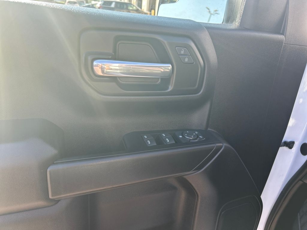 2024 Chevrolet Silverado 1500 Custom Trail Boss photo 10