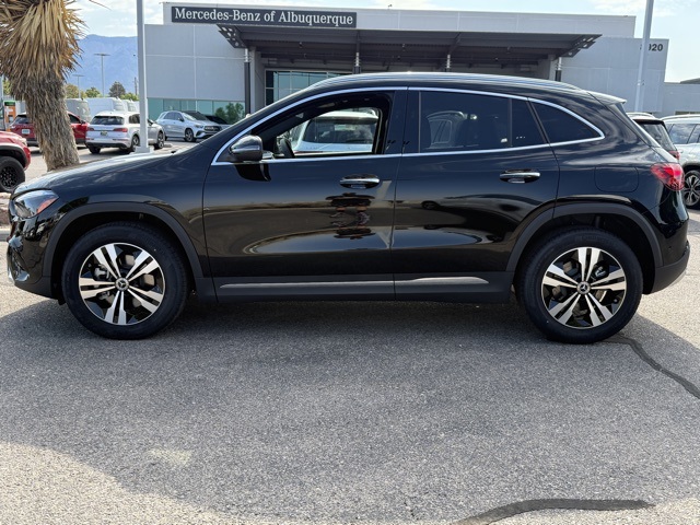 2025 Mercedes Benz GLA 250 4MATIC photo 3