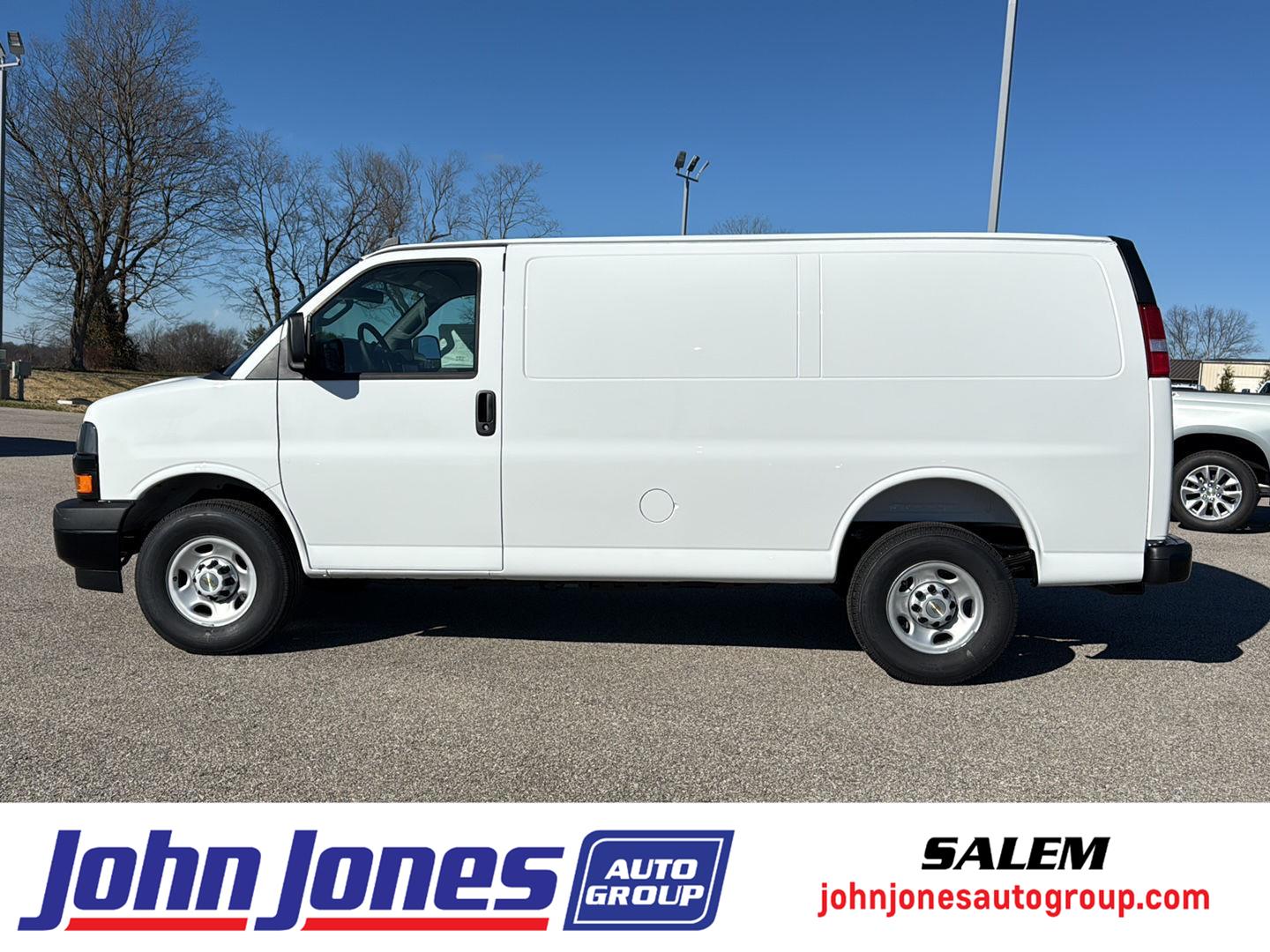 2025 Chevrolet Express Cargo Work Van's photo