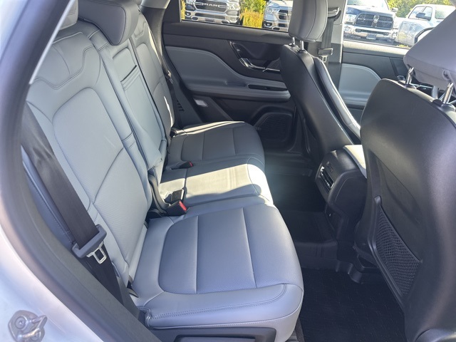 2022 Lincoln Corsair Standard photo 21