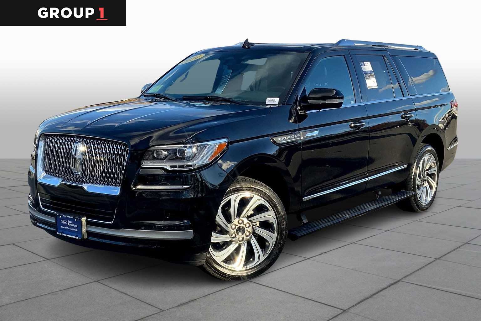 2024 Lincoln Navigator Premiere L's photo