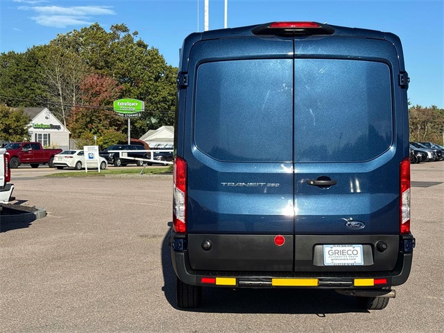 2022 Ford Transit photo 4
