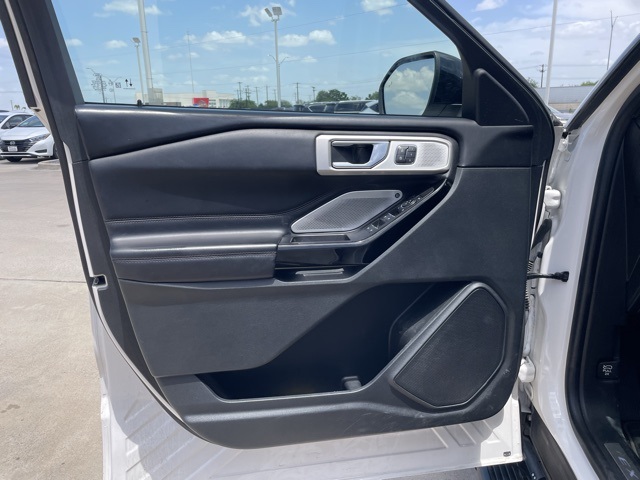 2022 Ford Explorer Platinum photo 12