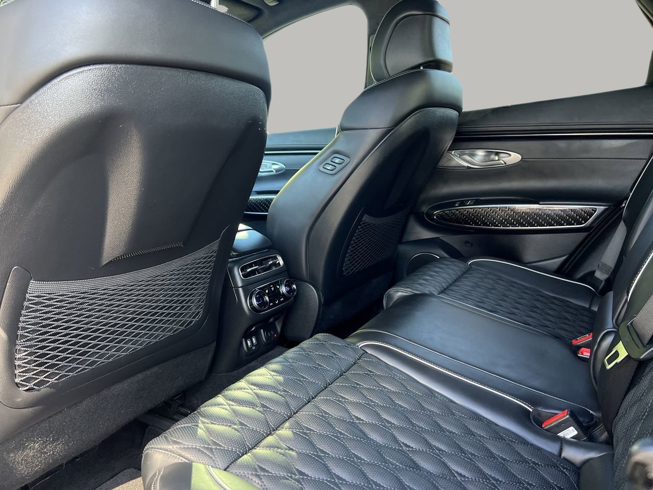 2023 Genesis GV70 3.5T Sport Prestige photo 17