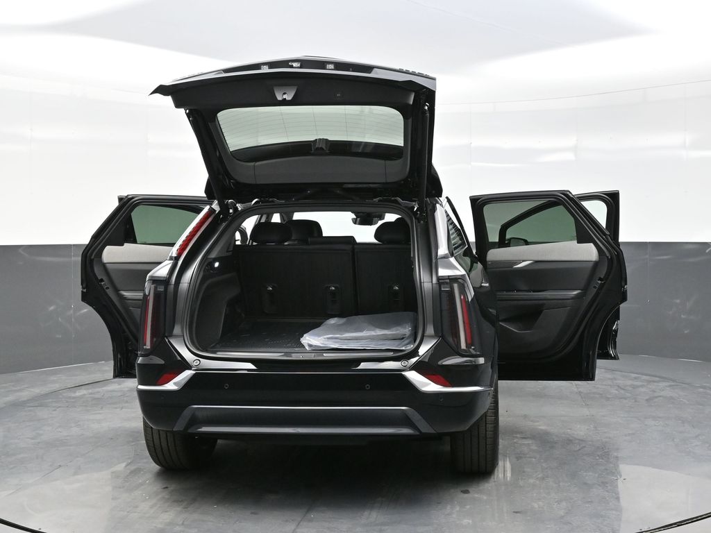 2025 Cadillac Optiq Luxury photo 37