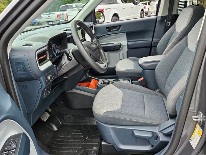 2022 Ford Maverick XLT photo 5