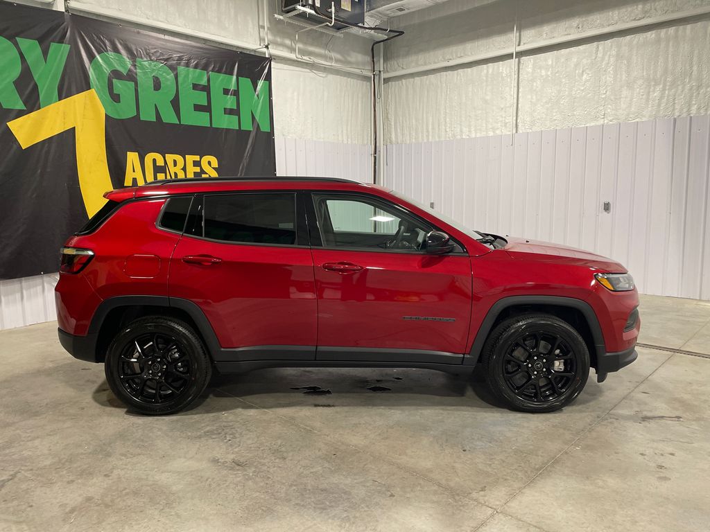 2026 Jeep Compass Altitude photo 4