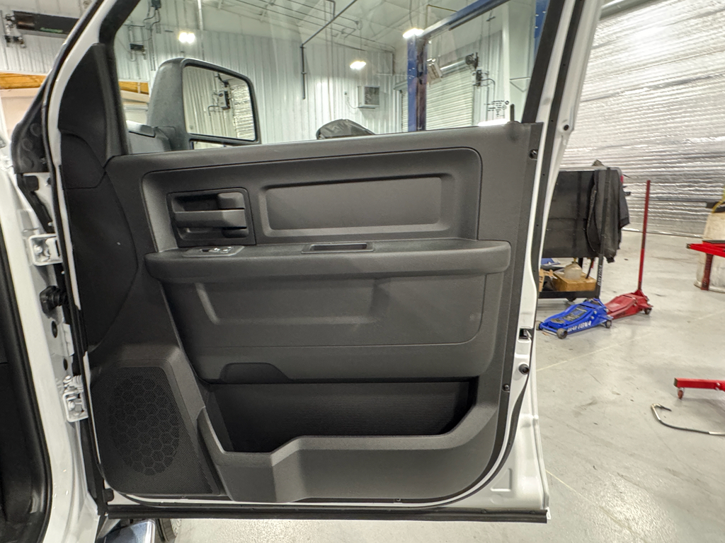 2025 Ram 4500 Tradesman photo 8