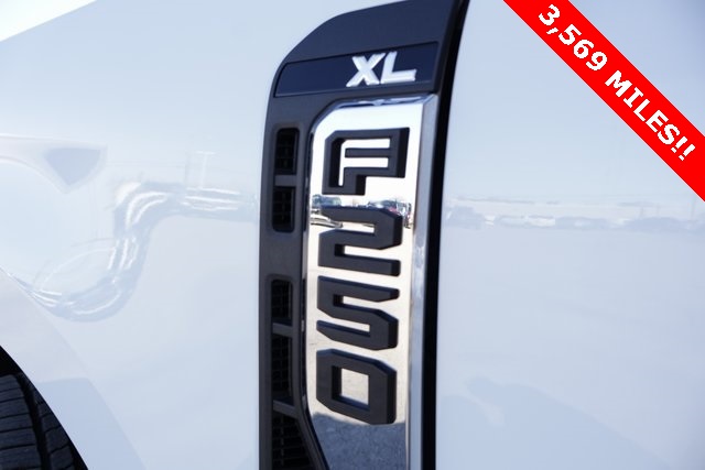 2023 Ford F-250 photo 28