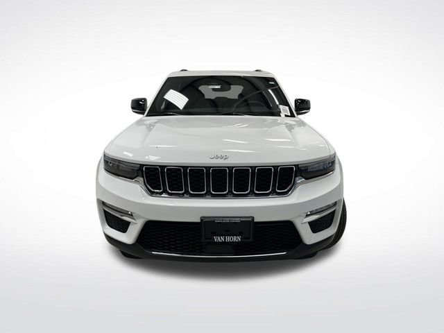 2024 Jeep Grand Cherokee Limited photo 9