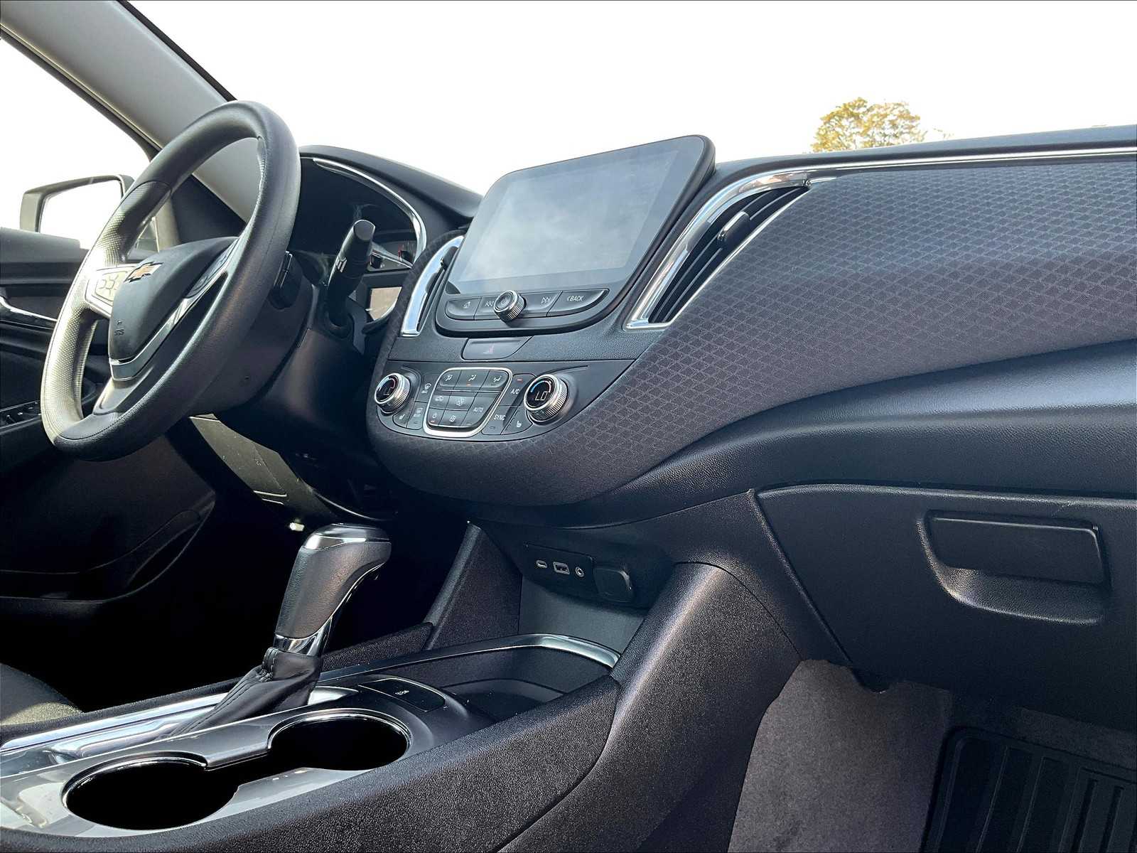 2019 Chevrolet Malibu 1LT photo 14