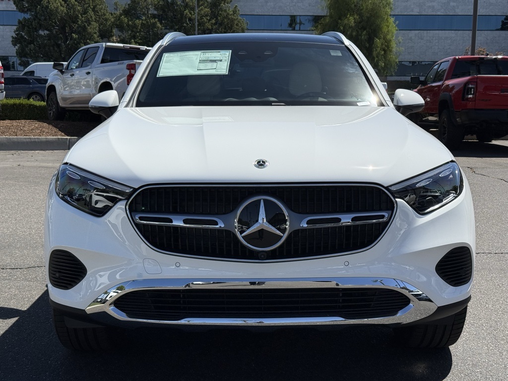2026 Mercedes Benz GLC 300 photo 4