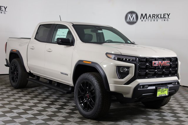 2026 GMC Canyon Elevation's photo