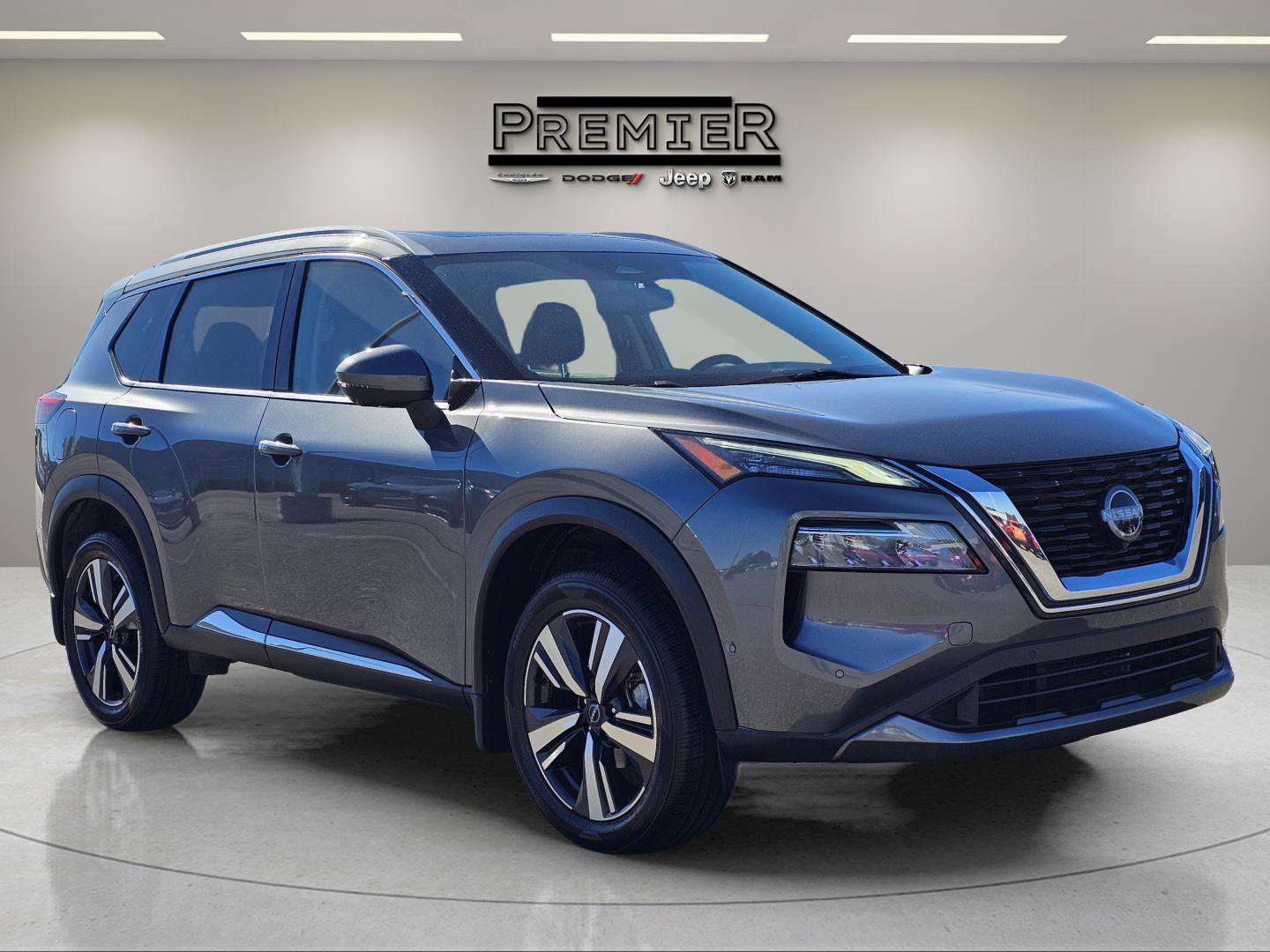 2023 Nissan Rogue SL photo 4