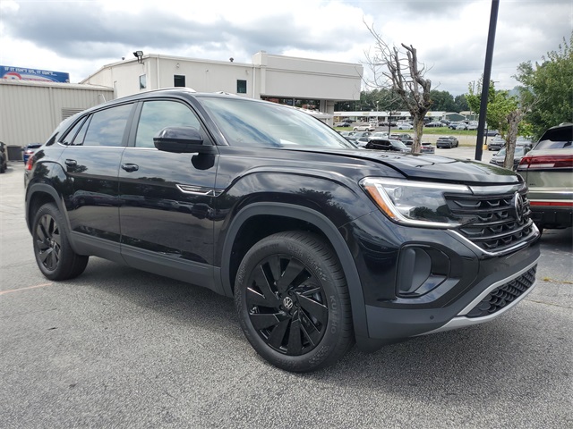 2026 Volkswagen Atlas Cross Sport SE Technology photo 3