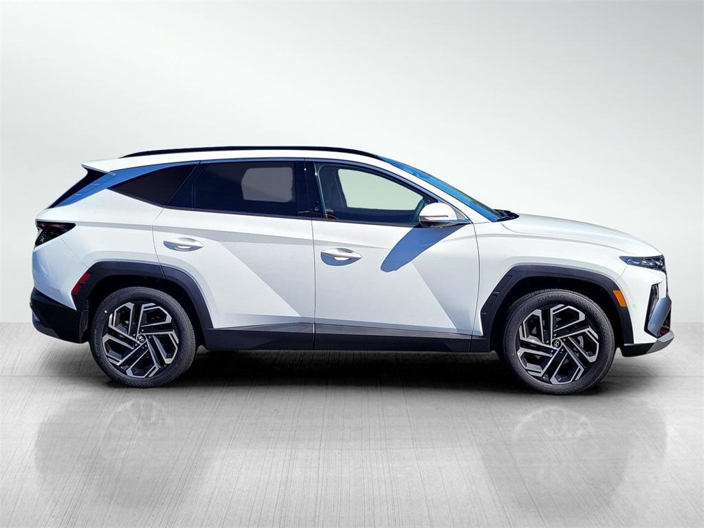 2025 Hyundai Tucson Limited photo 3