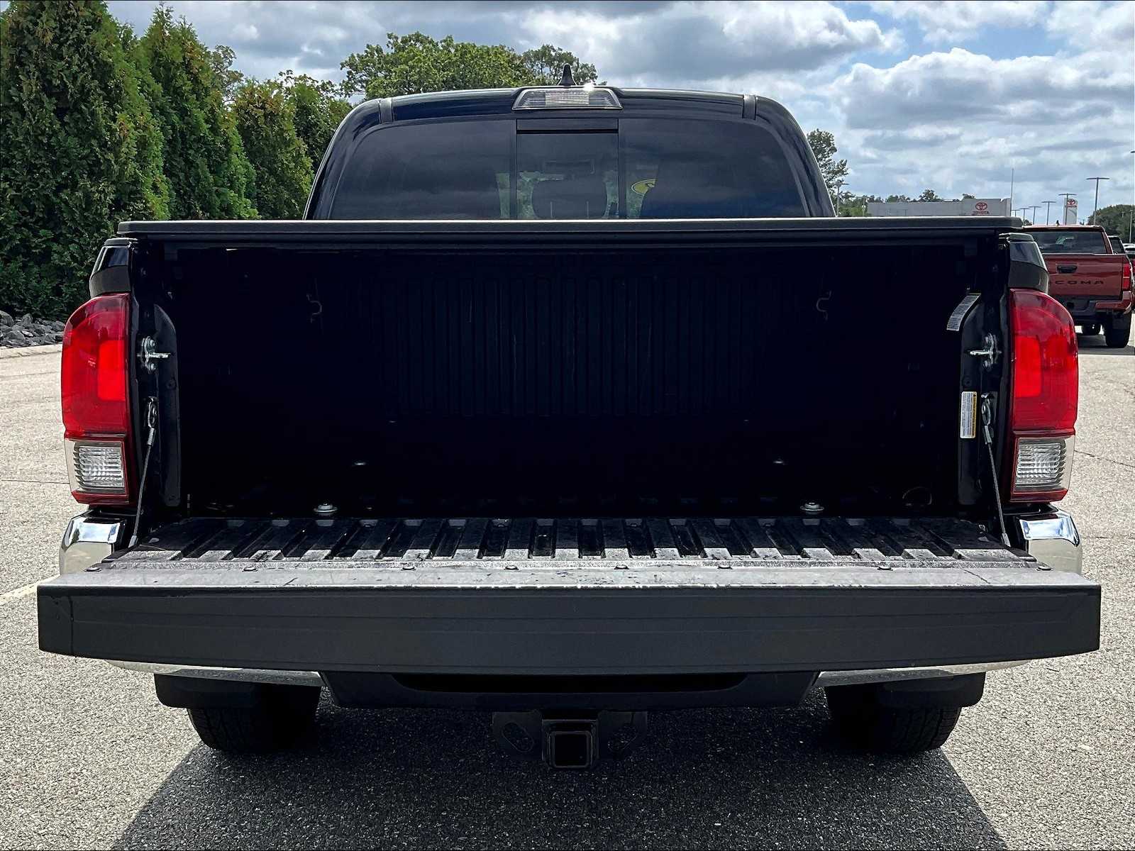 2023 Toyota Tacoma SR5 photo 30