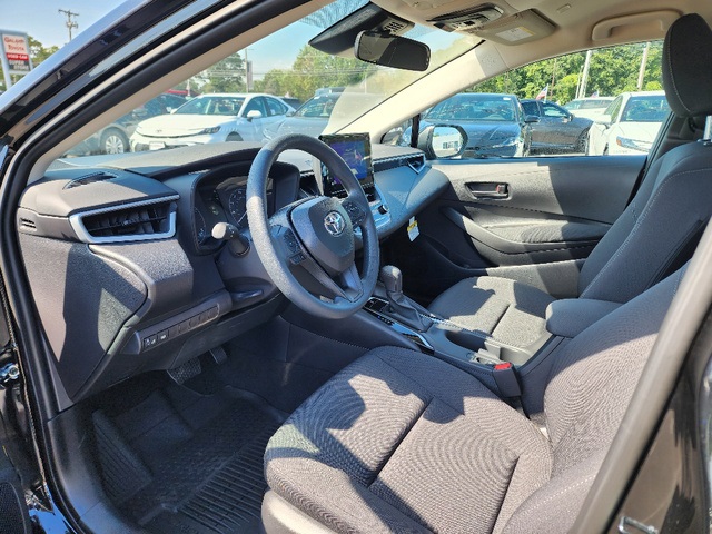 2025 Toyota Corolla LE photo 14