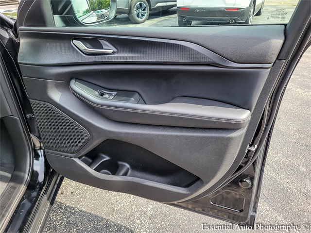 2024 JEEP GRAND CHEROKEE - Image 30