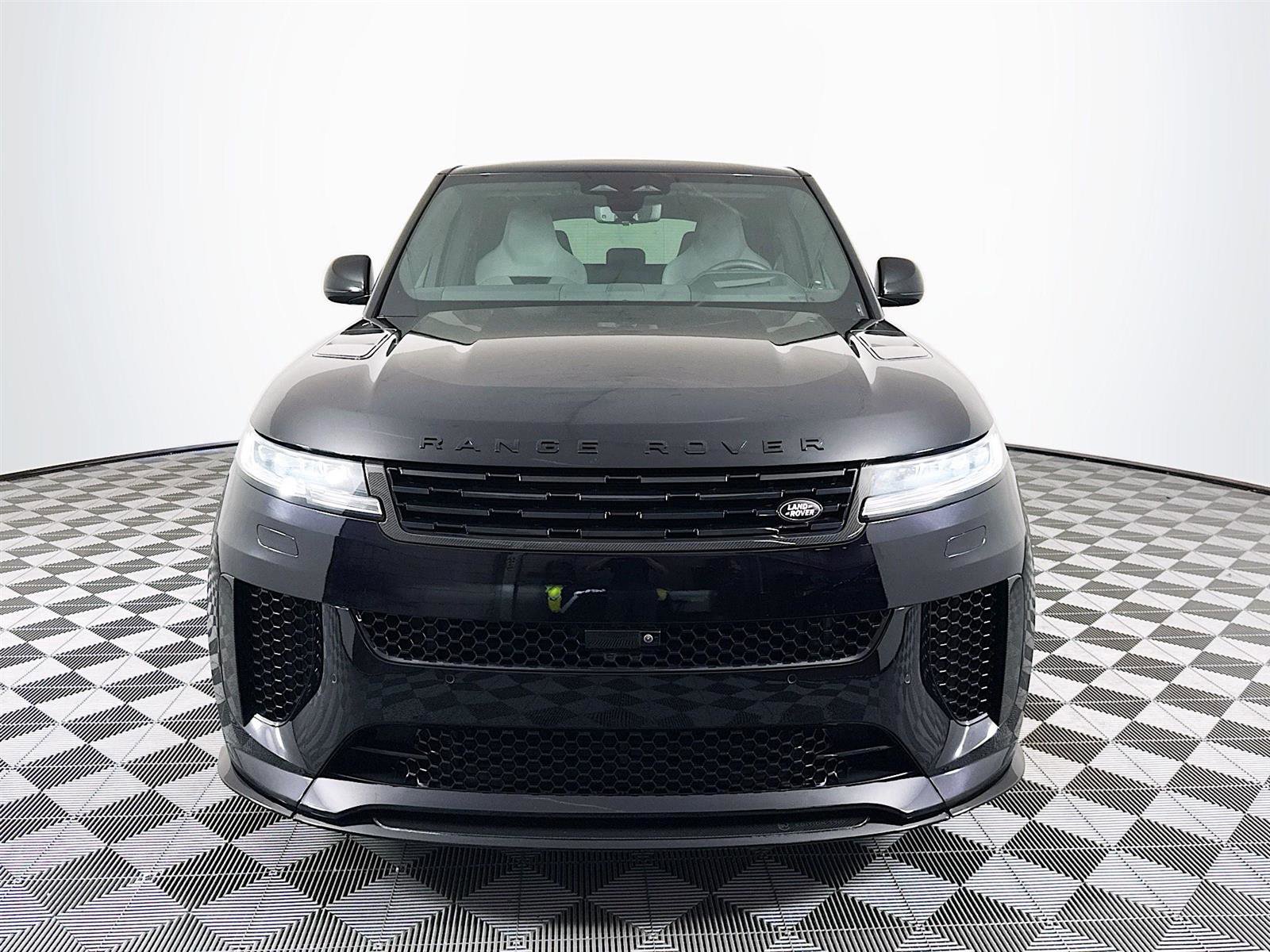 2025 Land Rover Range Rover Sport photo 2