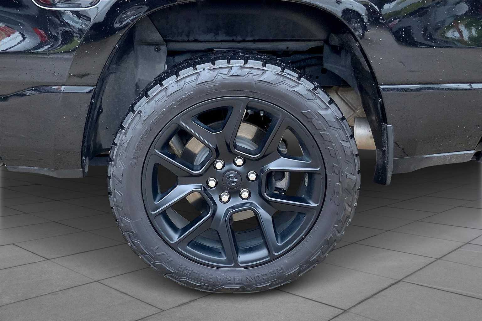 2023 Ram 1500 Laramie photo 8