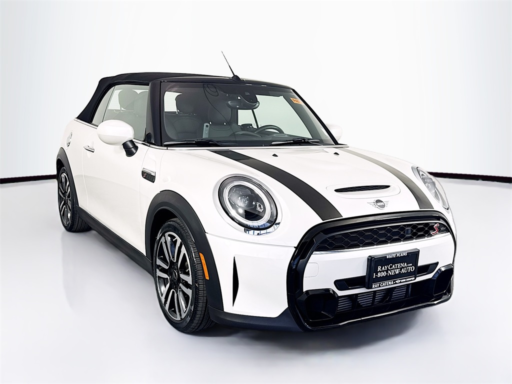 2023 MINI Convertible S's photo