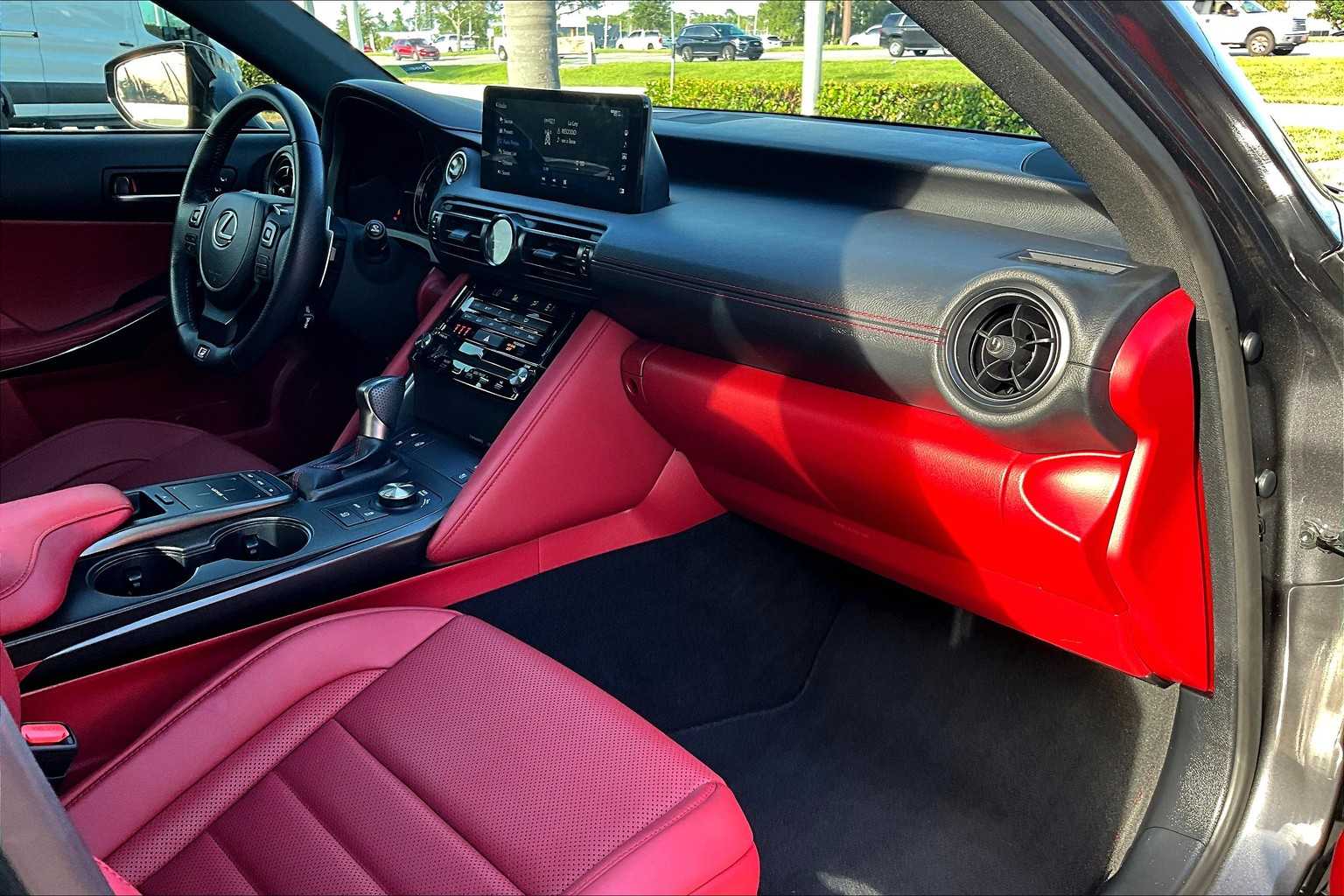 2023 Lexus IS F SPORT photo 17