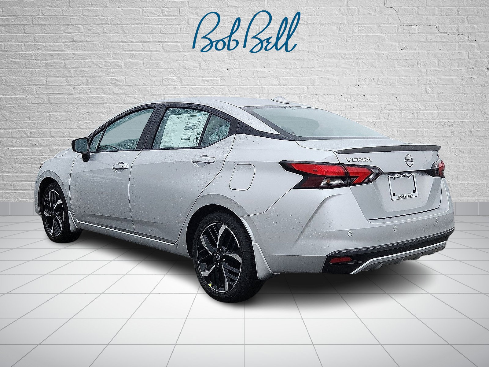 2025 Nissan Versa 1.6 SR photo 3